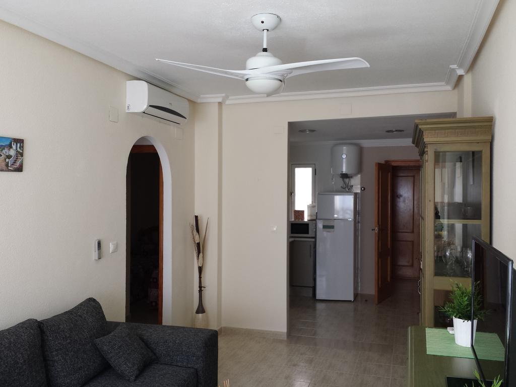 Apartamento Apartamento Mariposa Torrevieja Habitación foto
