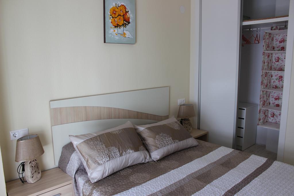 Apartamento Apartamento Mariposa Torrevieja Habitación foto