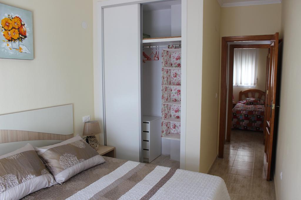 Apartamento Apartamento Mariposa Torrevieja Habitación foto
